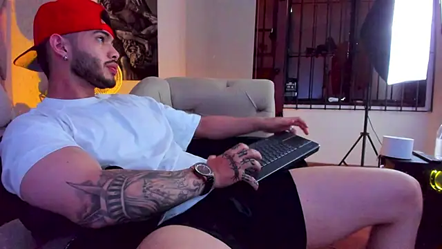 Vincentblack online show from July 16, 12:22 pm