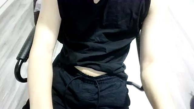 Snapshot of javv301 chatting on February 24, 6:44 am javv301 online show from February 24, 6:44 am