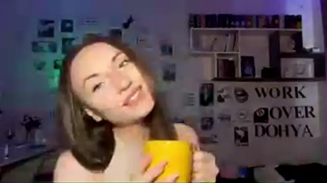 Snapshot of JeannaLanno chatting on March 1, 4:58 am JeannaLanno online show from March 1, 4:58 am