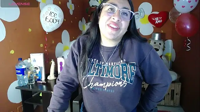 Snapshot of VirellaAshford chatting on February 26, 2:38 pm VirellaAshford online show from February 26, 2:38 pm