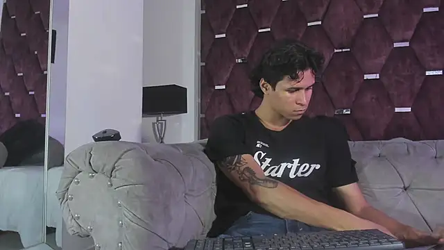 TonyBenedetti online show from July 11, 8:44 pm