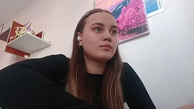 Snapshot of VeloraStar chatting on March 2, 10:22 am VeloraStar online show from March 2, 10:22 am