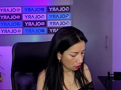 Megan Collinss1 online show from April 6, 5:03 pm