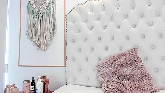 Sara funy online show from March 12, 12:33 pm