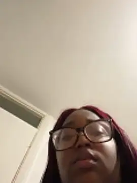 Snapshot of sweetzberri2 chatting on February 28, 7:04 pm sweetzberri2 online show from February 28, 7:04 pm