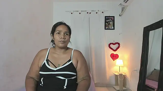 Snapshot of mariana_villa72 chatting on June 27, 4:45 pm mariana villa72 online show from June 27, 4:45 pm