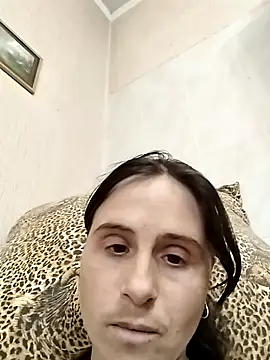 Snapshot of Stellary3752 chatting on May 12, 9:17 am Stellary3752 online show from May 12, 9:17 am