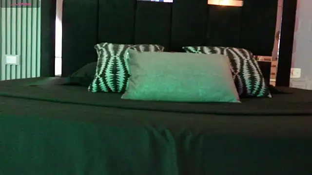 Dark Eros  online show from April 8, 3:39 am