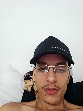 Snapshot of jhowbala chatting on February 24, 8:18 pm jhowbala online show from February 24, 8:18 pm