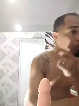 Snapshot of thewatcherxx02 chatting on March 14, 4:18 am thewatcherxx02 online show from March 14, 4:18 am