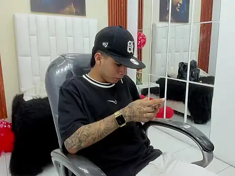 Thiago collinss online show from February 27, 10:10 pm