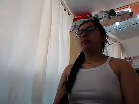 Snapshot of Marian_ballesteros chatting on April 27, 1:20 pm Marian ballesteros online show from April 27, 1:20 pm
