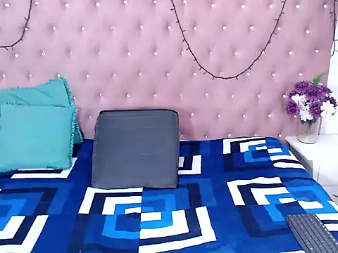 TiffannyValentine online show from March 1, 2:08 pm