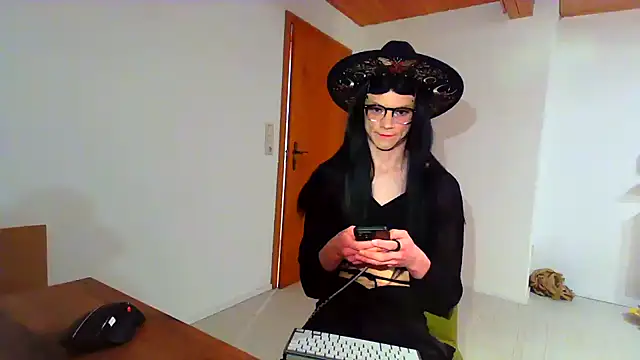 Snapshot of Lissi_hotgirl chatting on February 28, 6:31 pm Lissi hotgirl online show from February 28, 6:31 pm