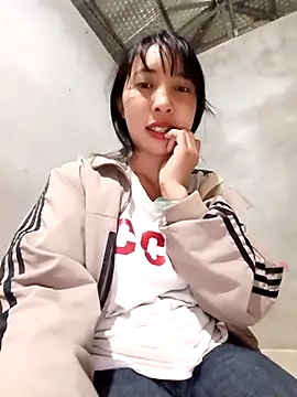 Snapshot of eanna88 chatting on May 5, 12:46 pm eanna88 online show from May 5, 12:46 pm