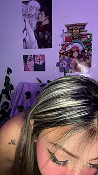 Moon Velvet  online show from March 22, 10:13 pm