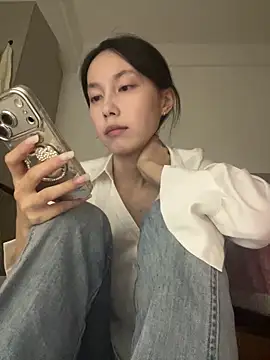 Snapshot of DD-5200 chatting on February 28, 4:19 pm DD-5200 online show from February 28, 4:19 pm