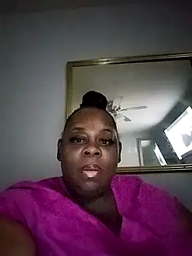 Pinkchocolatebbw online show from March 23, 5:44 am