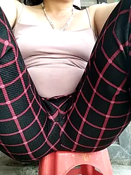 Lucie Fuzk online show from April 7, 3:51 am