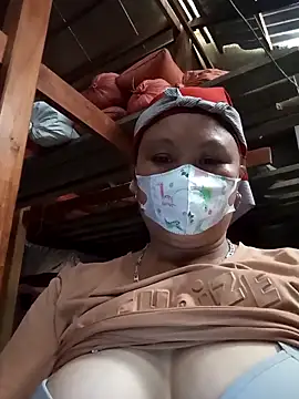 Snapshot of Heylen_hooo chatting on March 1, 8:49 am Heylen hooo online show from March 1, 8:49 am