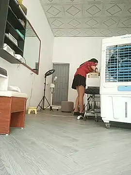 Ivy Trix2 online show from April 10, 2:06 am