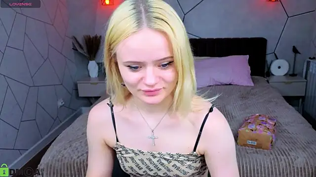 Snapshot of Tessa_Ashe chatting on April 2, 9:40 am Tessa Ashe online show from April 2, 9:40 am