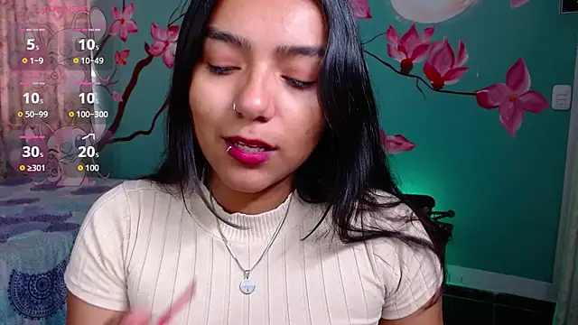 NoelleVireaux online show from April 13, 1:16 pm