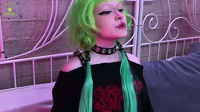 Sarah sinn online show from March 1, 12:40 pm