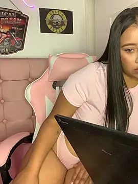 Snapshot of MorenaQueen- chatting on February 26, 6:18 pm MorenaQueen- online show from February 26, 6:18 pm