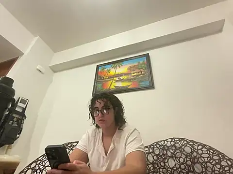 Snapshot of yassiestar chatting on February 28, 9:38 pm yassiestar online show from February 28, 9:38 pm