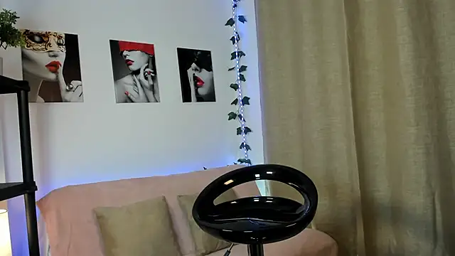 Rebeca Marchetti online show from April 17, 8:45 pm