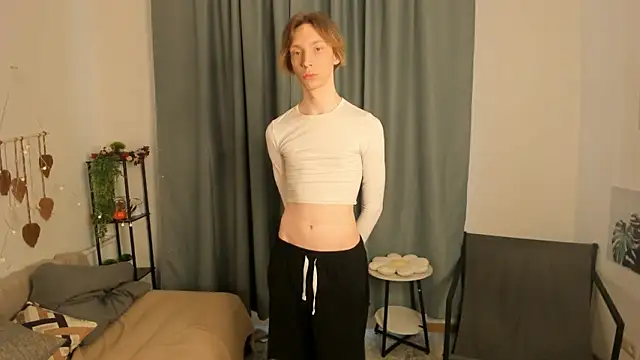 SilverFeral online show from March 2, 5:52 am