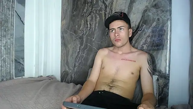 Snapshot of Dante_Golden chatting on March 2, 10:16 pm Dante Golden online show from March 2, 10:16 pm