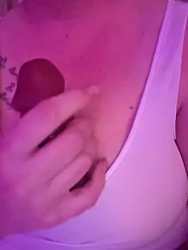 Snapshot of ludderlotta chatting on March 26, 11:10 pm ludderlotta online show from March 26, 11:10 pm