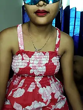 Snapshot of Sweet_Cpl_ chatting on May 22, 3:02 am Sweet Cpl online show from May 22, 3:02 am