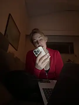 Snapshot of JuliaPrivat chatting on February 28, 11:06 pm JuliaPrivat online show from February 28, 11:06 pm