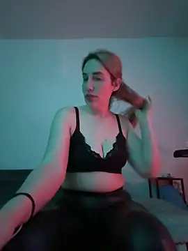 Snapshot of JuliaPrivat chatting on March 2, 9:21 pm JuliaPrivat online show from March 2, 9:21 pm