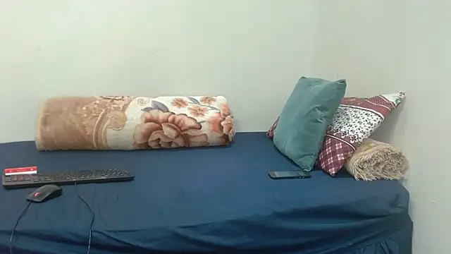 Freakycandy02 online show from March 31, 8:20 pm