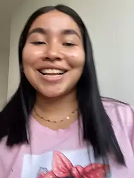 Snapshot of Pamela222- chatting on February 25, 9:46 pm Pamela222- online show from February 25, 9:46 pm