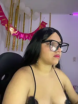 aurora bela online show from April 4, 12:20 am