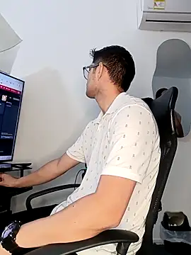 ritzabeth daniel online show from March 25, 2:06 am