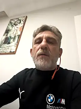 Snapshot of arelll34 chatting on February 25, 11:58 pm arelll34 online show from February 25, 11:58 pm