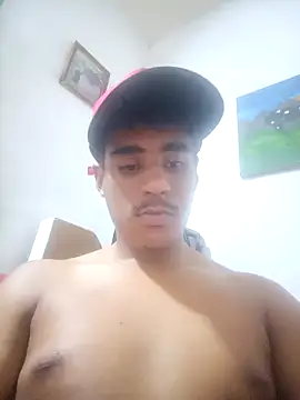 Snapshot of luis230436 chatting on March 25, 3:23 am luis230436 online show from March 25, 3:23 am