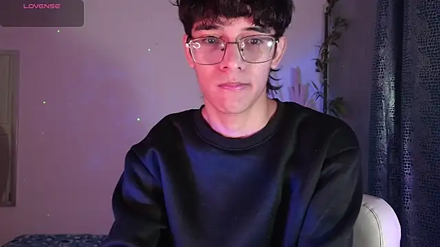 noah millerx online show from March 2, 4:14 am