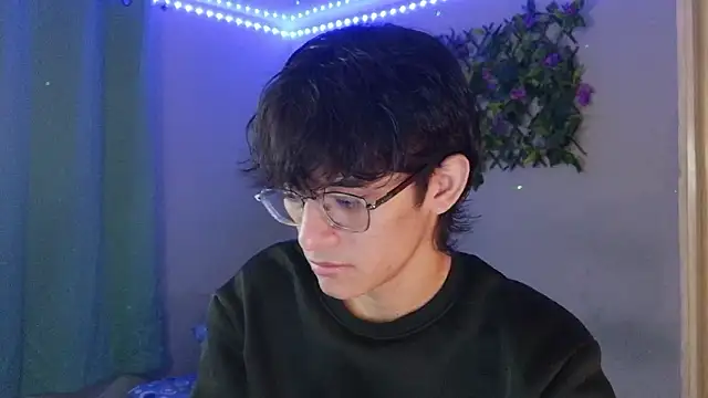 noah millerx online show from March 19, 3:32 am