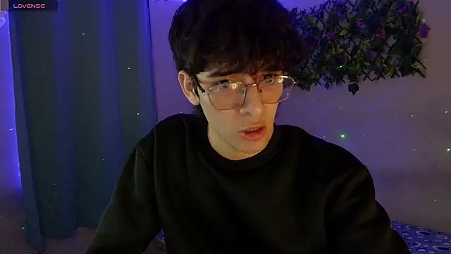 noah millerx online show from March 25, 3:45 am