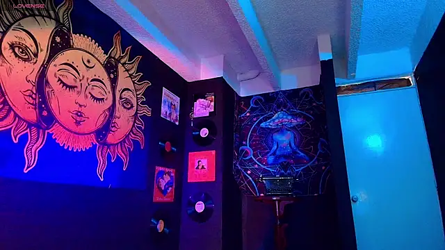softnicol  online show from May 25, 11:11 pm