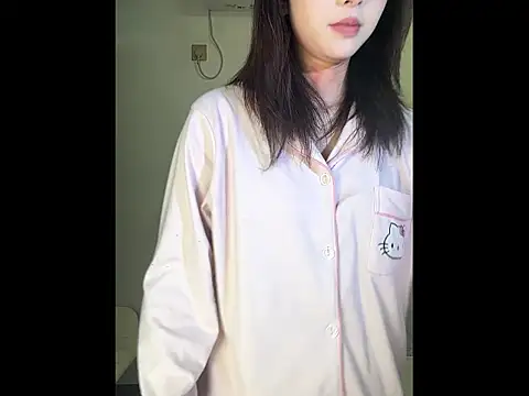 Y--F--LOVE online show from March 25, 4:24 pm