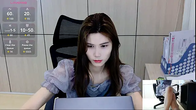 Snapshot of zhen-68 chatting on May 19, 12:49 am zhen-68 online show from May 19, 12:49 am