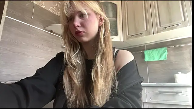 ShariLappas online show from March 24, 8:19 am